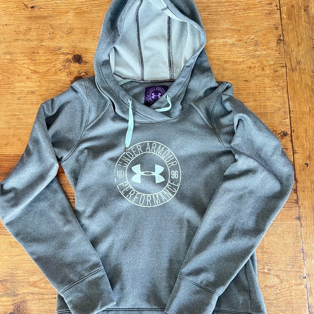 Women’s Under Armour Gray Performance Hoodie size S